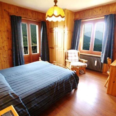 Hotel Alpe Fleurie Champoluc Quarto foto