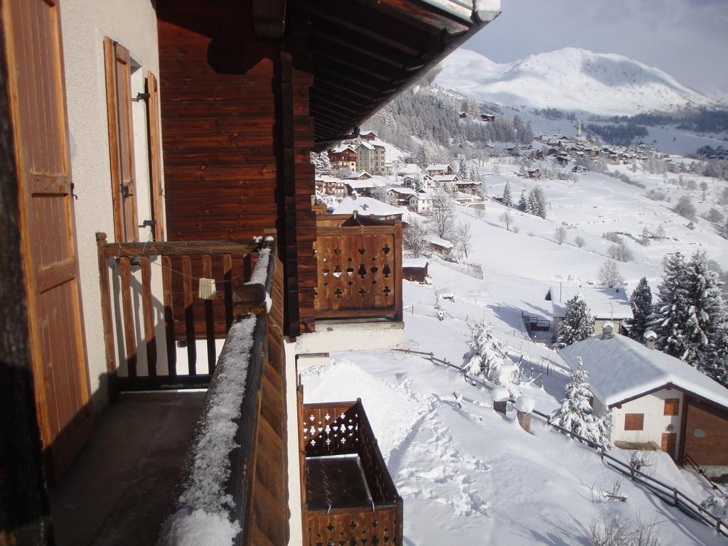 Hotel Alpe Fleurie Champoluc Exterior foto